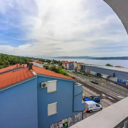 Apartment In Crikvenica 42450